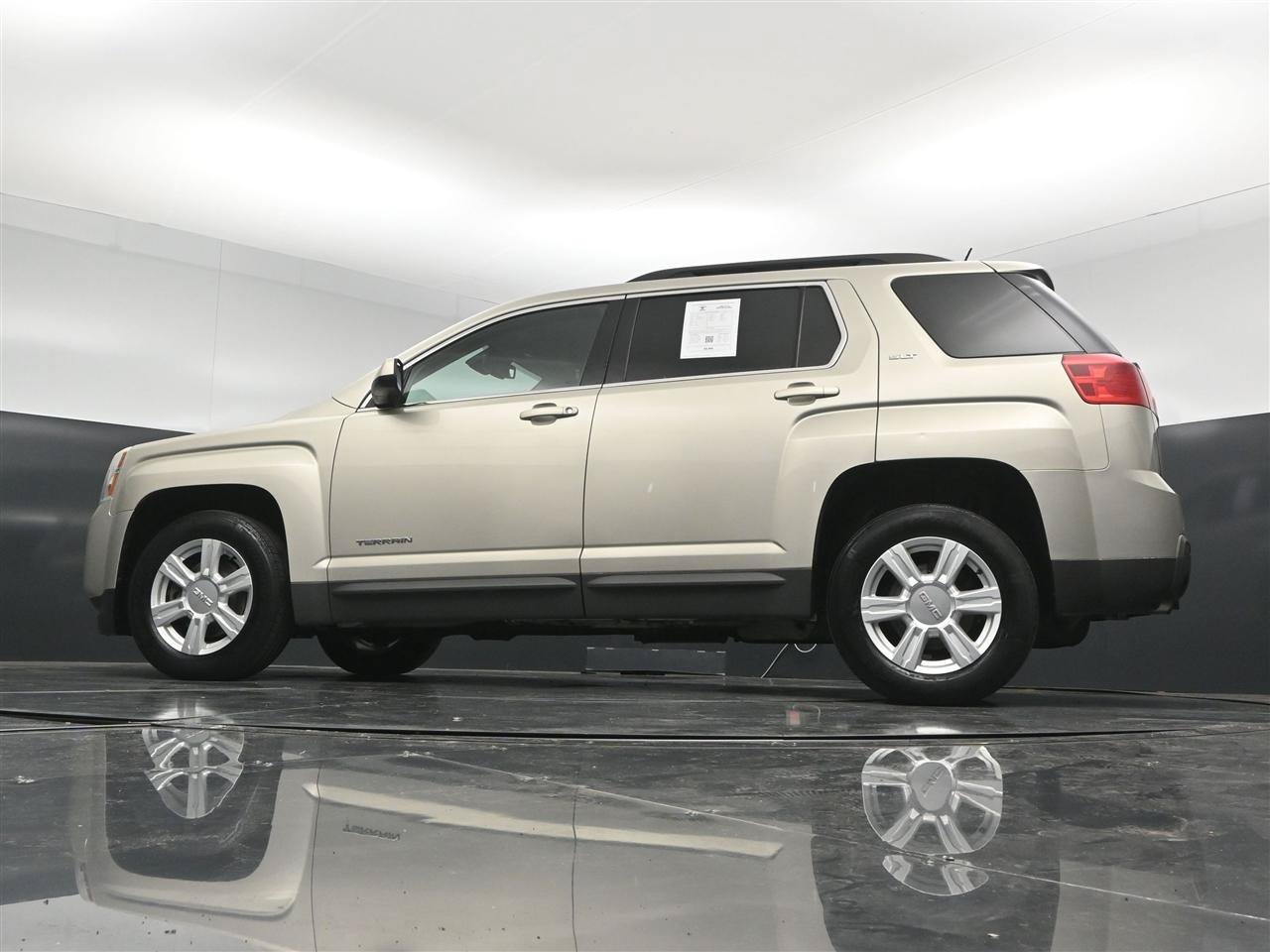 Used 2015 GMC Terrain SLT w/ Safety Package FWD image 34