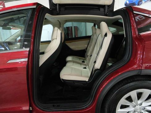Used 2018 Tesla Model X 100D AWD/4WD image 21
