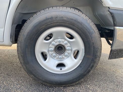 New 2025 Chevrolet Express 3500 w/ Driver Convenience Package image 9