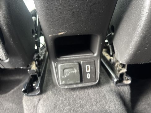 Used 2021 Chevrolet TrailBlazer ACTIV w/ Technology Package AWD/4WD image 14