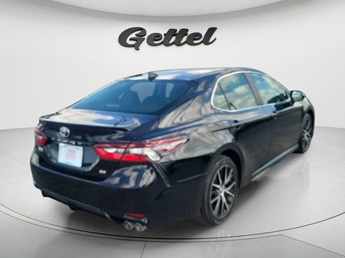 Used 2022 Toyota Camry SE FWD image 5