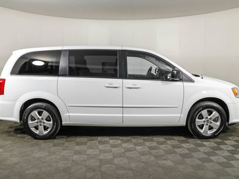 Used 2017 Dodge Grand Caravan SE w/ Power Window Group FWD image 11