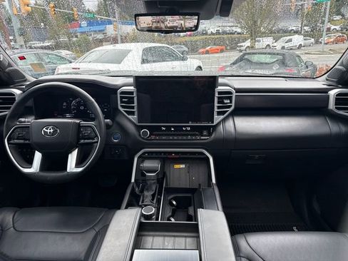 Used 2024 Toyota Tundra Platinum AWD/4WD image 15