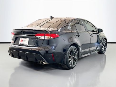 Used 2024 Toyota Corolla SE image 4