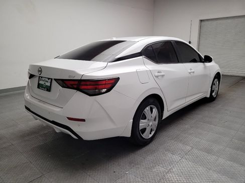 Used 2024 Nissan Sentra SV FWD image 9