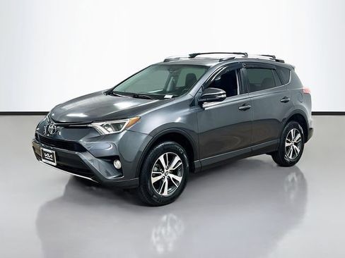 Used 2016 Toyota RAV4 XLE FWD image 3