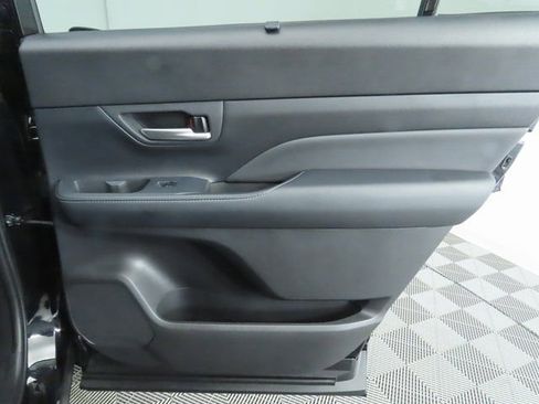 Used 2025 Toyota Grand Highlander FWD image 27