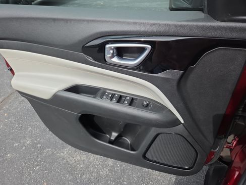 Certified 2022 Jeep Compass Limited AWD/4WD image 15