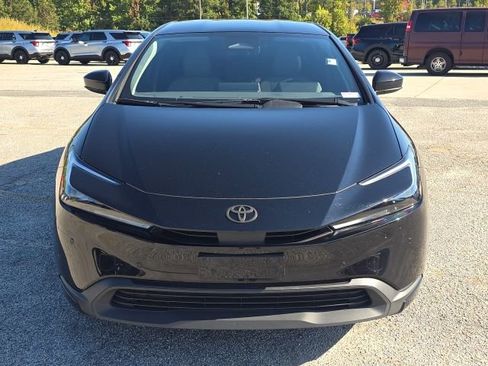 Used 2024 Toyota Prius Limited image 8