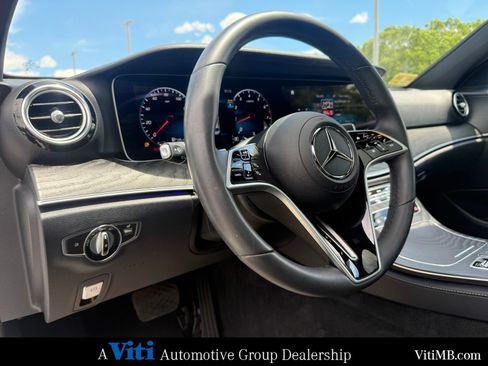 Used 2023 Mercedes-Benz E 350 4MATIC Sedan image 17