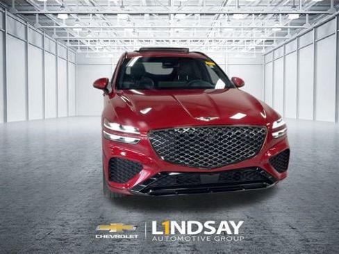 Used 2023 Genesis GV70 2.5T w/ Sport Prestige Package image 4