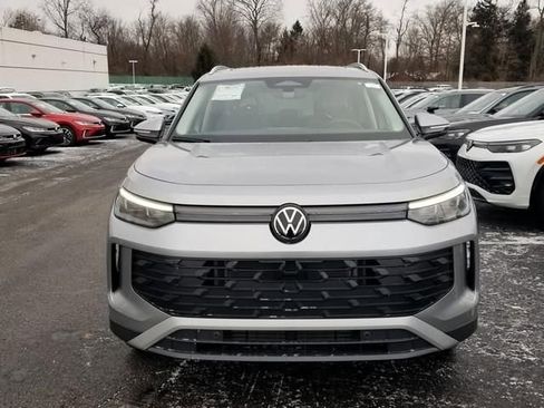 New 2026 Volkswagen Tiguan SE AWD/4WD image 2