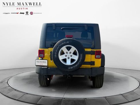 Used 2011 Jeep Wrangler Rubicon w/ PWR Convenience Group image 11