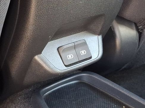 Used 2025 Nissan Leaf S FWD image 21