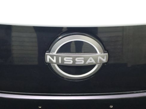 Used 2025 Nissan Leaf S FWD image 17