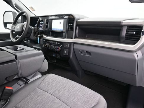 Used 2024 Ford F250 XL w/ STX Appearance Package AWD/4WD image 10