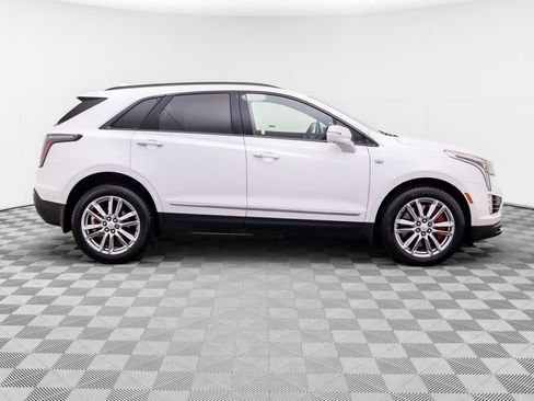 Certified 2024 Cadillac XT5 Sportv w/ Technology Package AWD/4WD image 7