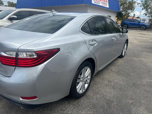 Used 2013 Lexus ES 350 w/ Premium Pkg FWD image 7