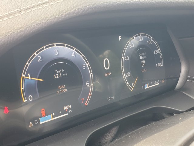 Used 2026 Jeep Grand Cherokee Limited AWD/4WD image 11