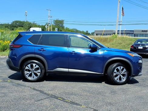 Used 2021 Nissan Rogue SV AWD/4WD image 2