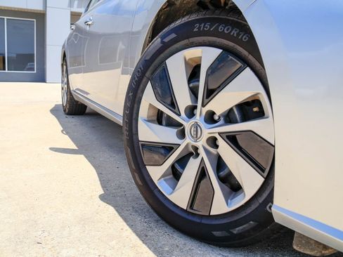 Used 2024 Nissan Altima 2.5 S FWD image 26