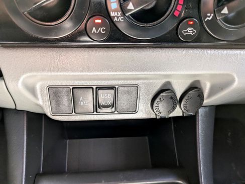 Used 2014 Toyota Tacoma 4x4 Double Cab image 26