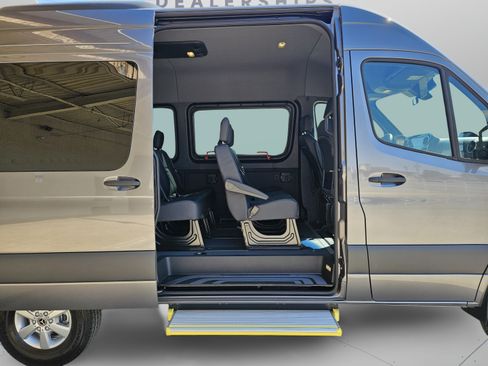 Used 2026 Mercedes-Benz Sprinter 2500 image 31
