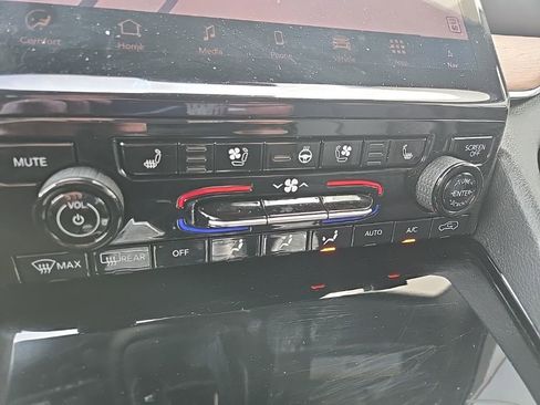 Used 2025 Jeep Grand Cherokee Summit image 60