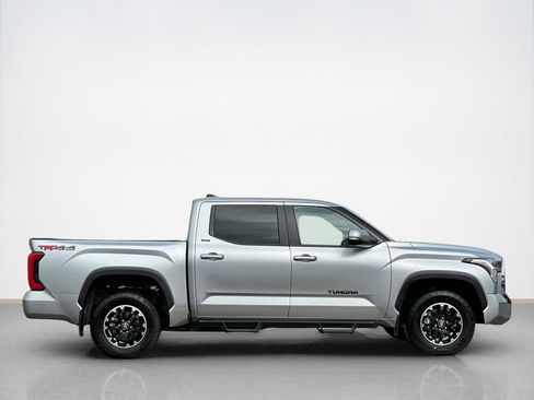 Used 2025 Toyota Tundra SR5 image 9