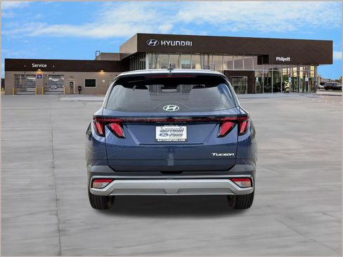 Used 2025 Hyundai Tucson SE image 10