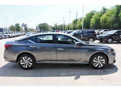 New 2025 Nissan Altima 2.5 S image 5