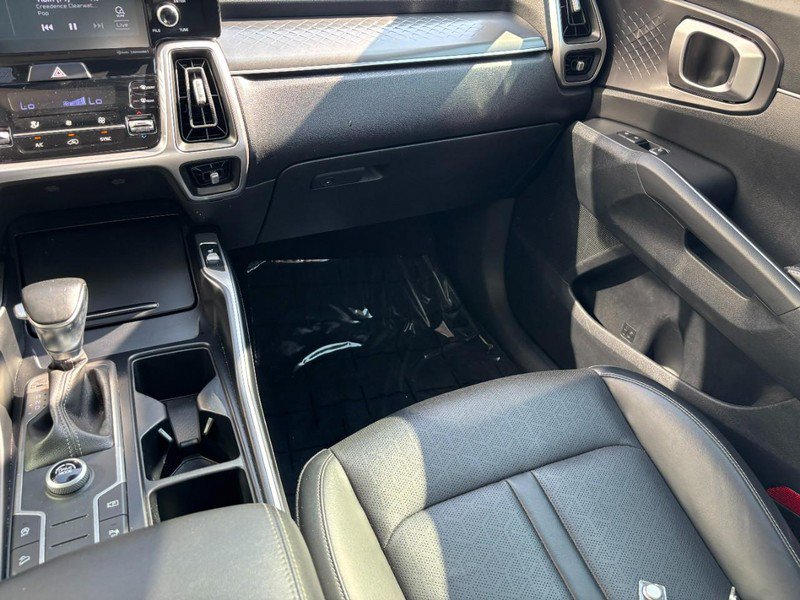 Used 2021 Kia Sorento S FWD image 19