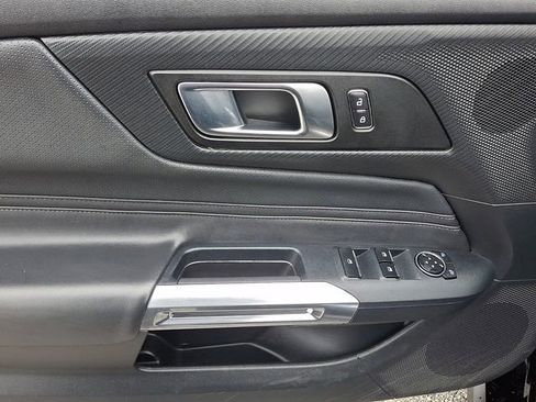 Used 2025 Ford Mustang Premium RWD image 11