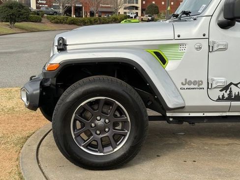 Used 2022 Jeep Gladiator Overland w/ Popular Equipment Package image 12