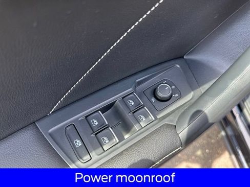 Used 2023 Volkswagen Tiguan SE R-Line AWD/4WD image 15