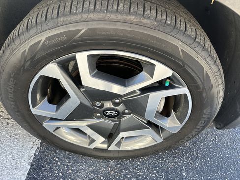 Used 2024 Hyundai Palisade Limited image 6