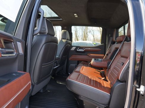 Used 2024 GMC Sierra 1500 Denali Ultimate AWD/4WD image 19