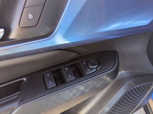 Used 2025 Chevrolet Equinox EV LT w/ Convenience Package image 12