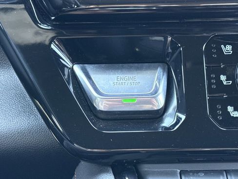 Used 2025 GMC Sierra 1500 AT4 w/ AT4 Premium Package image 26