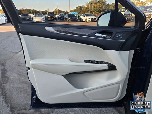 Used 2018 Lincoln MKC Black Label image 23