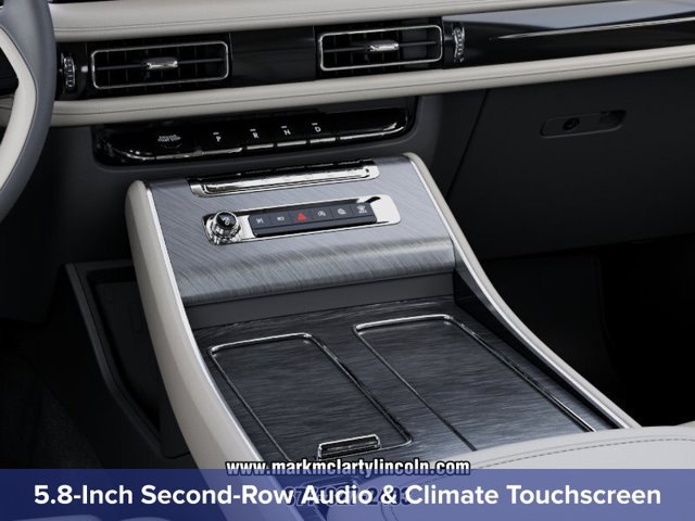 New 2027 Lincoln Aviator AWD image 17