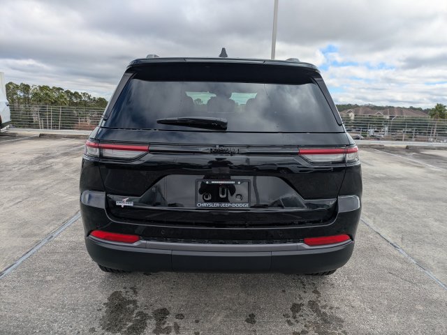 New 2026 Jeep Grand Cherokee Limited w/ Limited Altitude Package RWD image 5