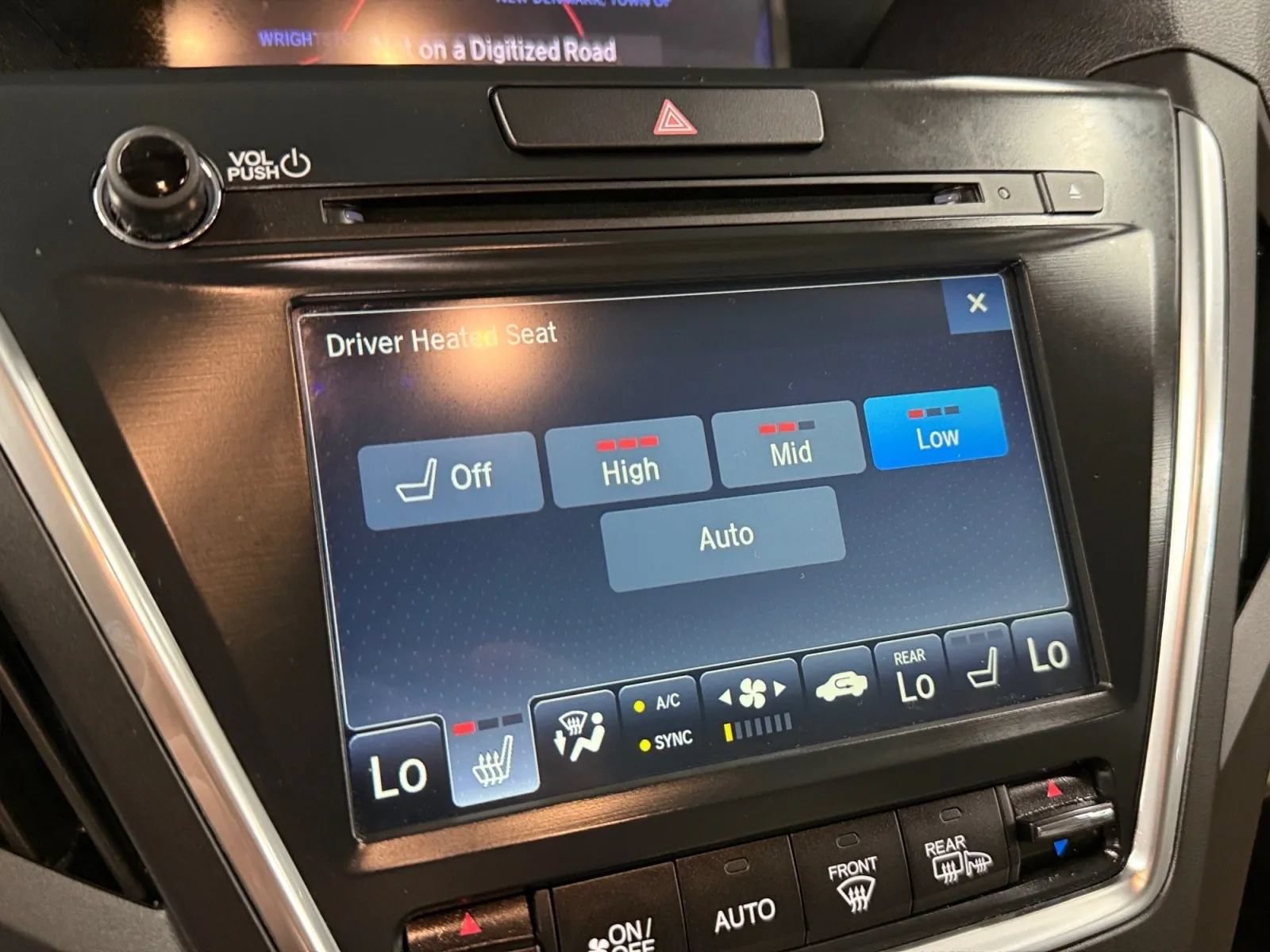 Used 2018 Acura MDX w/ Technology Package AWD/4WD image 14