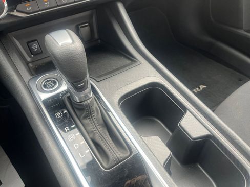 Used 2025 Nissan Sentra SV FWD image 39