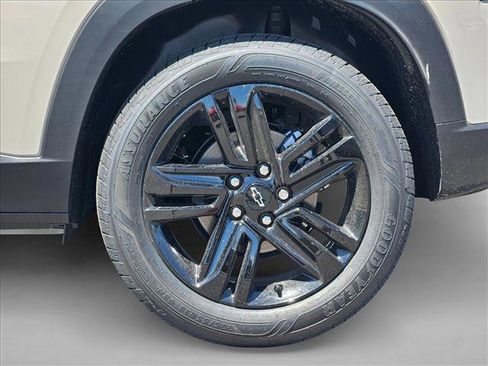 New 2026 Chevrolet Trax ACTIV w/ Driver Confidence Package FWD image 11
