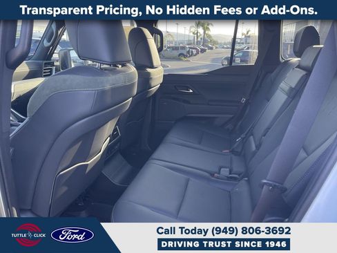Used 2024 Lexus GX 550 AWD/4WD image 18