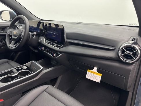 New 2026 Chevrolet Equinox LT w/ Convenience Package II image 30