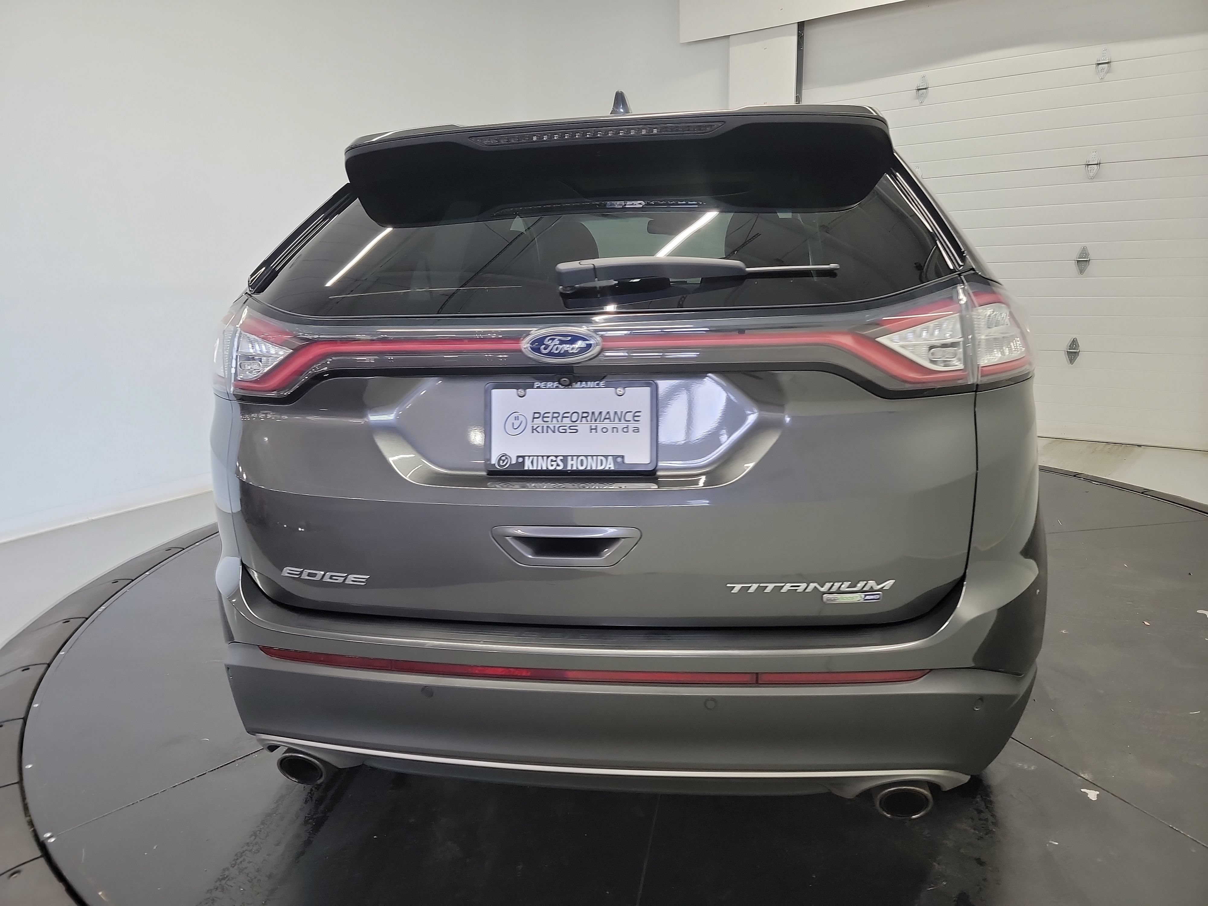 Used 2018 Ford Edge Titanium w/ Equipment Group 301A AWD/4WD image 8
