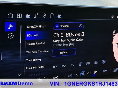 Used 2024 Chevrolet Traverse LT image 34