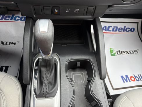Used 2025 Nissan Frontier SV RWD image 14